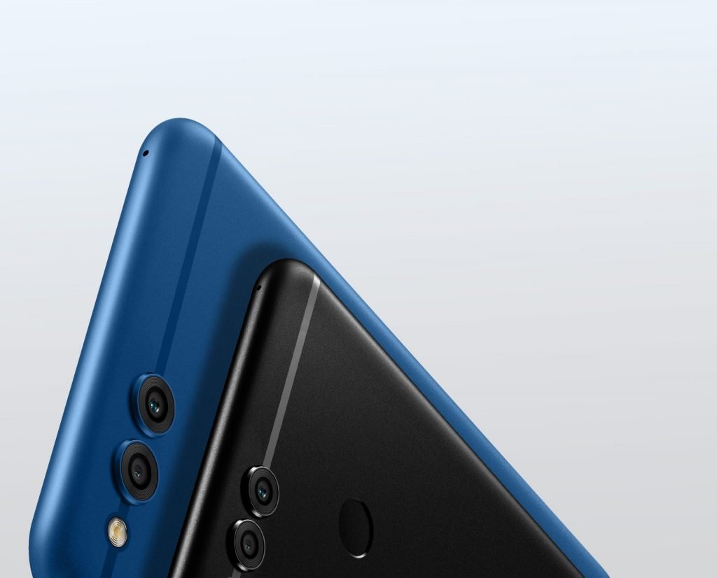 Honor 7X Android Smartphone in Blue and Black
